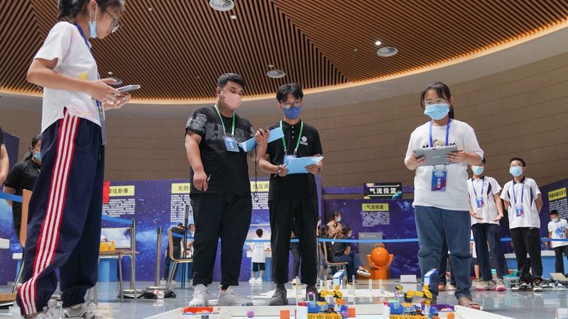 数据中台搭建：构建企业数字化转型的核心引擎